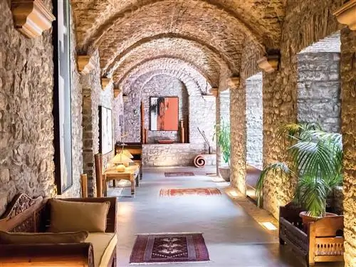 Здание, Дизайн интерьера, Недвижимость, Комната, Арка, Архитектура, Мебель, Гостиная, Дом, Недвижимость,