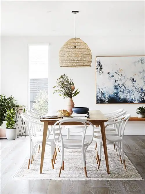 Мебель, Белый, Комната, Дизайн интерьера, Стол, Столовая, Стена, Пол, Стул, Желтый,