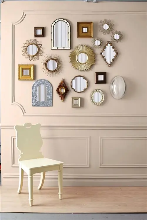 украшать стены