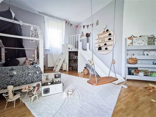 Детская спальня с игровой зоной