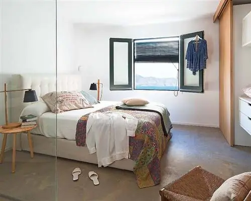 Спальня, Мебель, Кровать, Комната, Простыня, Каркас кровати, Дизайн интерьера, Недвижимость, Постельные принадлежности, Этаж,