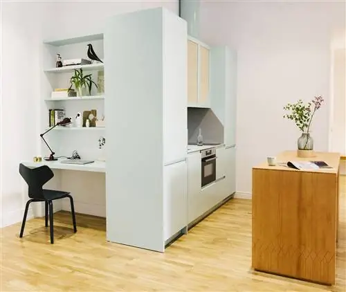 Дом в Лас-Росас, украшенный Ниму