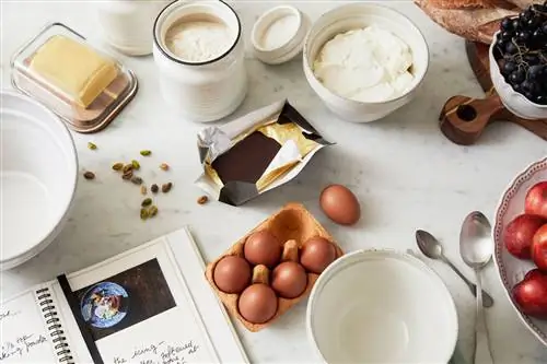Тарт с маскарпоне, фисташками и кусочками темного шоколада