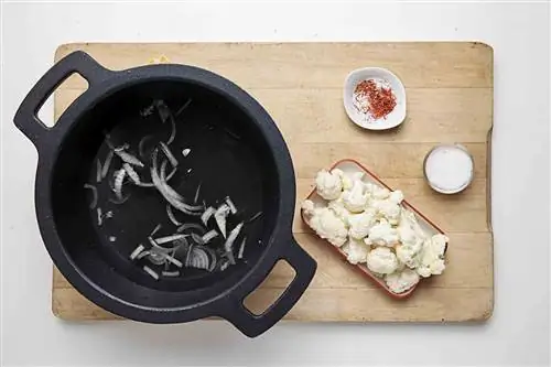 Паста с цветной капустой и кальмарами: Шаг 1