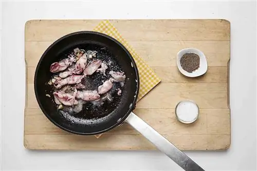 Паста с цветной капустой и кальмарами: Шаг 2