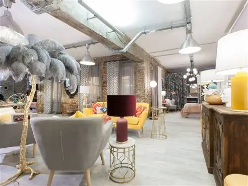 Дизайн интерьера, Желтый, Мебель, Здание, Комната, Недвижимость, Потолок, Стол, Ресторан, Стул,