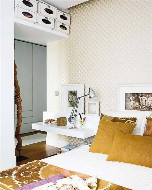 Комната, Дизайн интерьера, Стена, Пол, Постельное белье, Дизайн интерьера, Рамка для фото, Постельные принадлежности, Простыня, Выключатель,