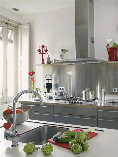 Комната, Зеленый, Дизайн интерьера, Столешница, Кухня, Дизайн интерьера, Дом, Стекло, Кран, Сантехника,