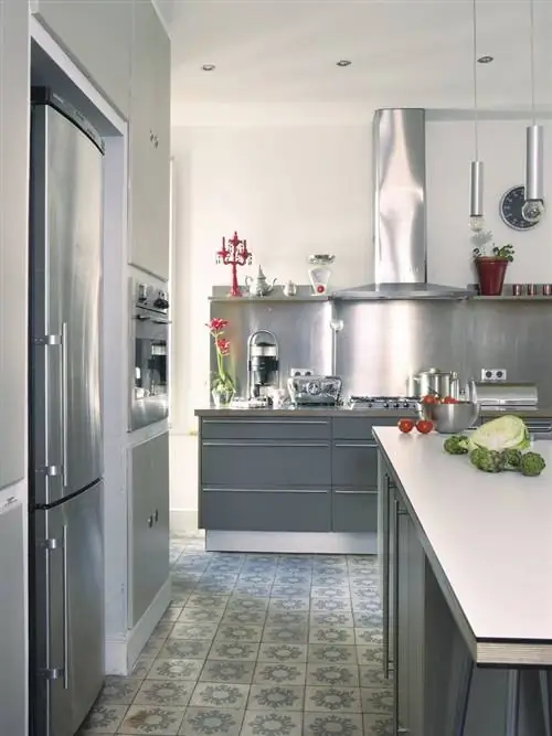 Комната, Этаж, Белый, Дизайн интерьера, Пол, Кухня, Дом, Кухонный прибор, Стекло, Крупный прибор,