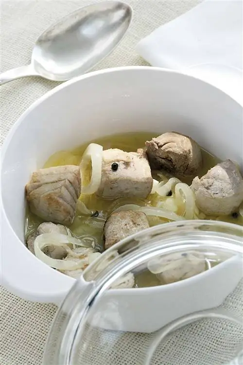 тунец с луком