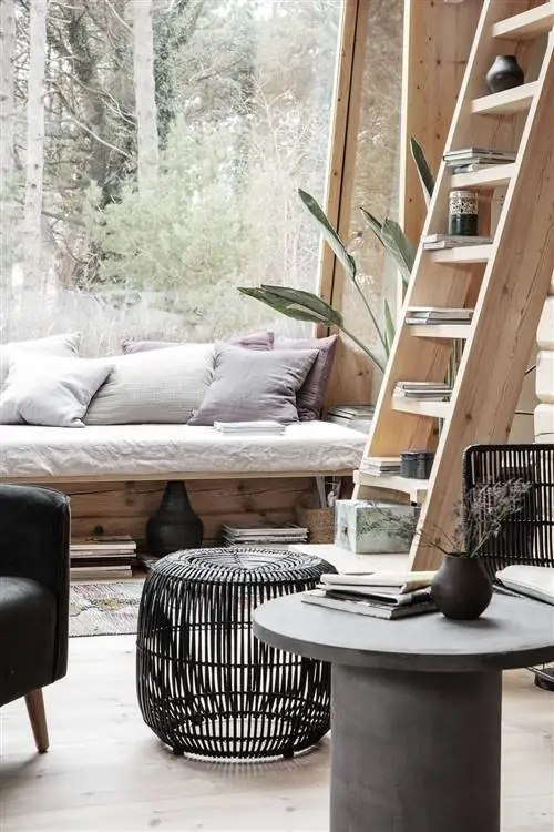 книжный шкаф лестница