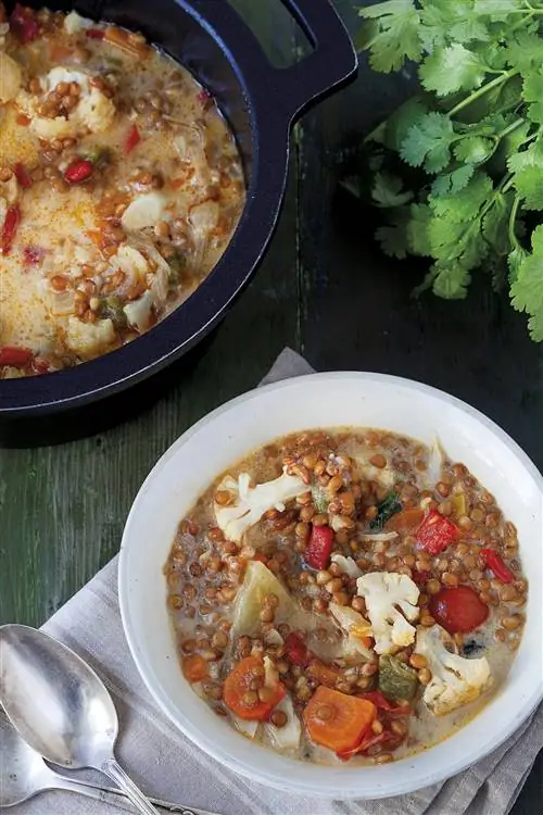 чечевица с карри и овощами