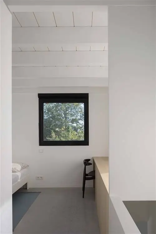 Современный фермерский дом: верхняя спальня