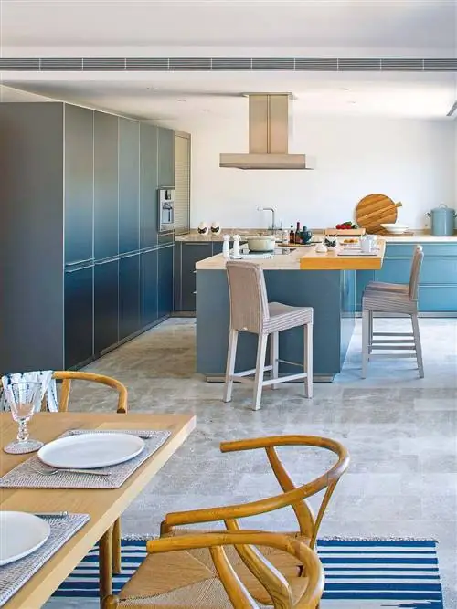 Комната, Мебель, Дизайн интерьера, Недвижимость, Стол, Здание, Желтый, Стул, Дом, Этаж,