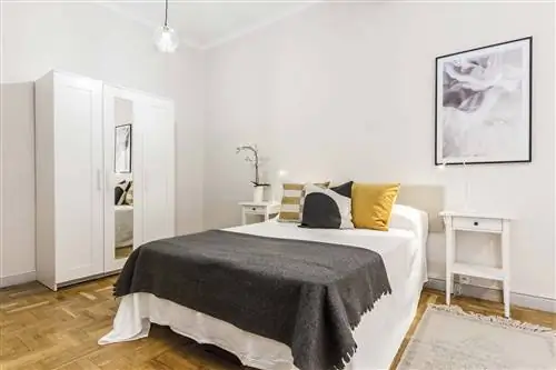 Дом в Памплоне: Белая спальня