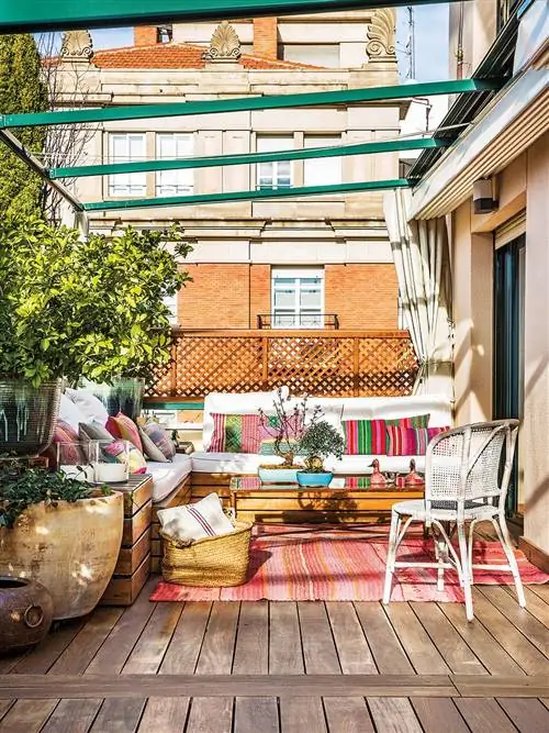 отремонтированный пентхаус с террасами гостиная на террасе