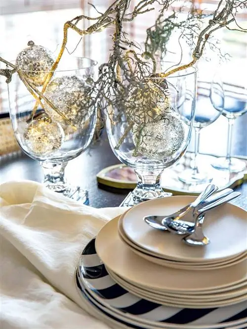 Serveware, Dishware, Branch, Glass, Drinkware, Скатерть, Бокалы, Twig, Barware, Tableware,