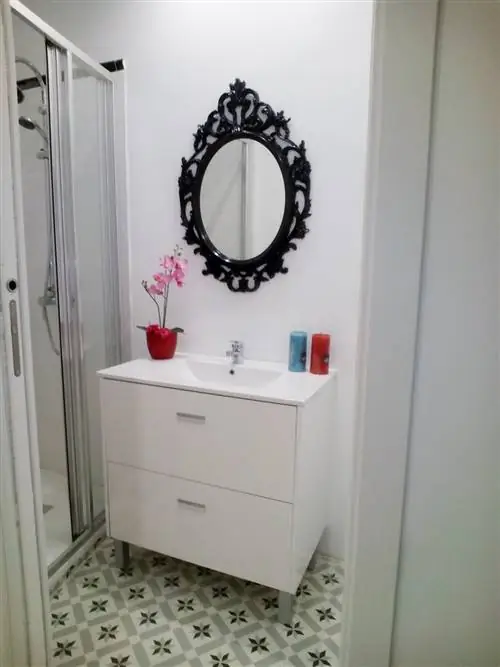 Комната, Этаж, Дизайн интерьера, Недвижимость, Раковина в ванной, Пол, Стена, Шкаф для ванной, Ящик, Краснодеревщик,