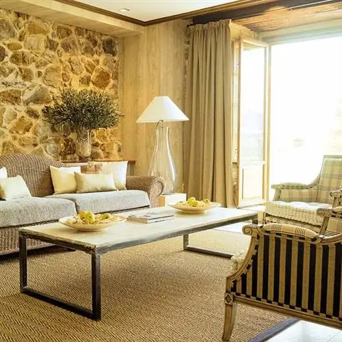 Дизайн интерьера, Комната, Желтый, Этаж, Мебель, Стол, Напольное покрытие, Гостиная, Дизайн интерьера, Лампа,