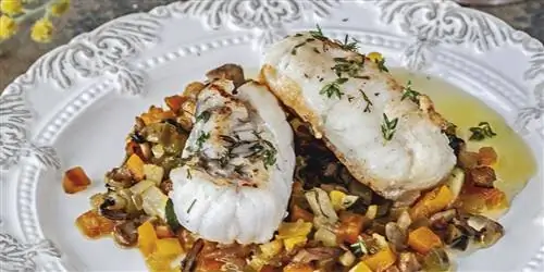 Блюдо дня: Окунь с овощами