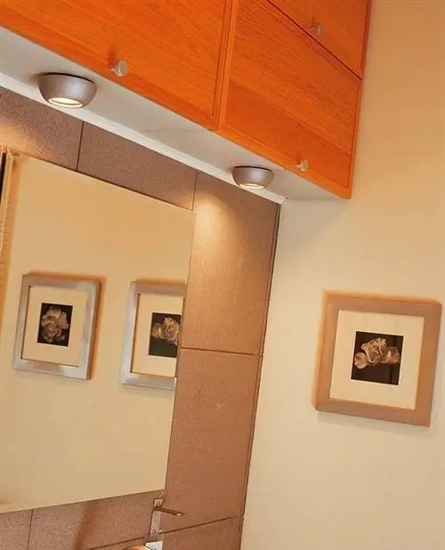 Недвижимость, Комната, Стена, Дизайн интерьера, Потолок, Янтарный, Оранжевый, Дизайн интерьера, Морилка, Загар,