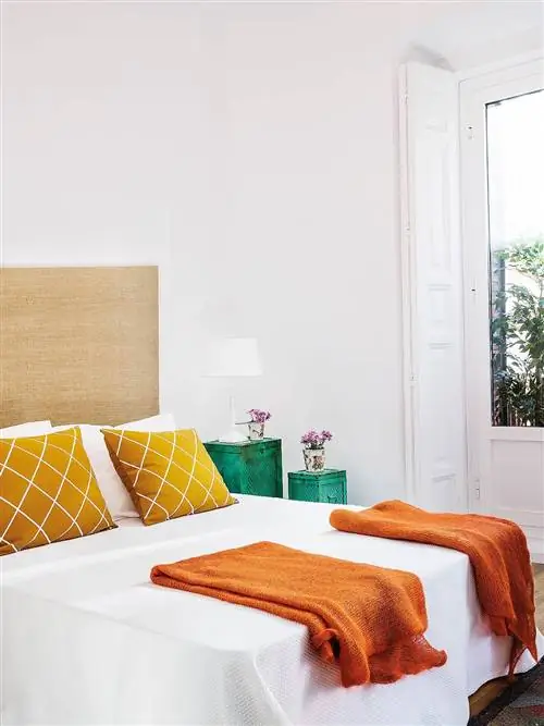 Спальня, Мебель, Простыня, Комната, Кровать, Оранжевый, Дизайн интерьера, Недвижимость, Постельные принадлежности, Желтый,