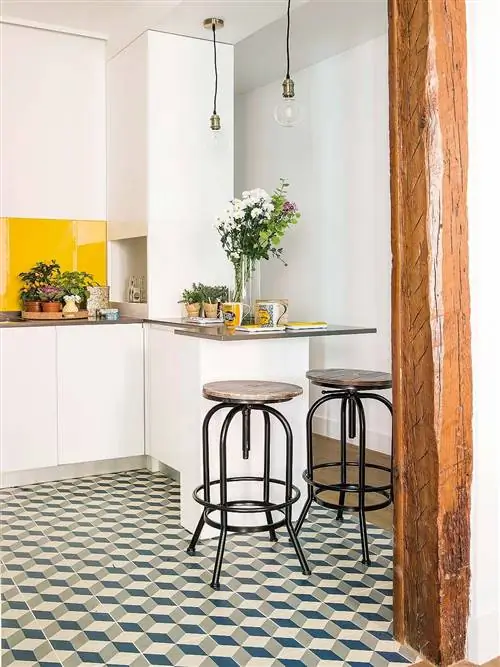 Комната, Мебель, Белый, Этаж, Дизайн интерьера, Недвижимость, Желтый, Стол, Столовая, Здание,