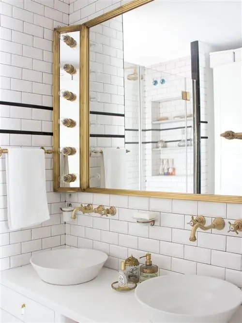 Сантехника, Комната, Архитектура, Недвижимость, Дизайн интерьера, Стена, Плитка, Керамика, Раковина, Кран,