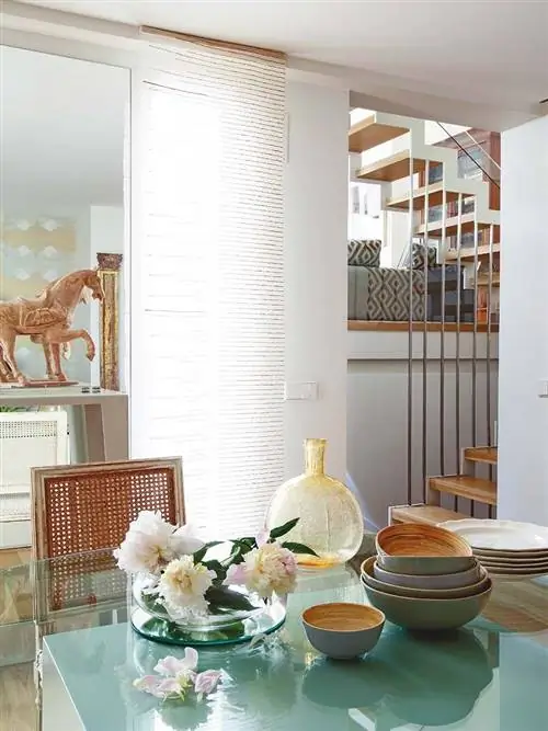 Сервировочная посуда, Дизайн интерьера, Комната, Фарфор, Потолок, Дизайн интерьера, Керамика, Тарелка, Керамика,