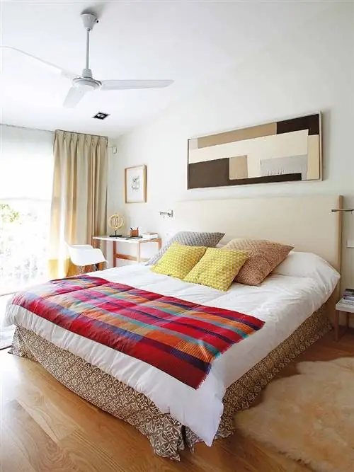 Комната, Этаж, Дерево, Дизайн интерьера, Кровать, Напольное покрытие, Недвижимость, Стена, Текстиль, Постельные принадлежности,