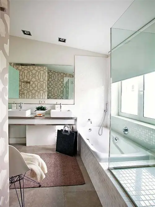 Комната, Этаж, Дизайн интерьера, Пол, Недвижимость, Сантехника, Плитка, Стена, Стекло, Потолок,