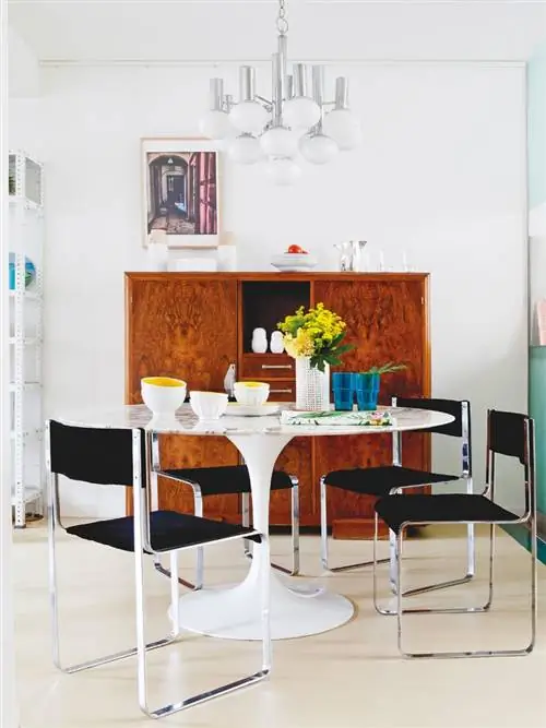 Мебель, Столовая, Комната, Стол, Дизайн интерьера, Стул, Кухонный и обеденный стол, Здание, Дизайн, Дом,