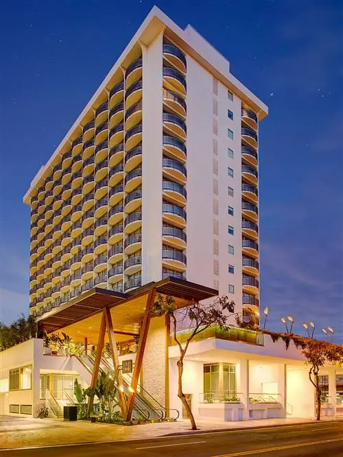 Кондоминиум, Здание, Архитектура, Многоквартирный дом, Недвижимость, Многофункциональное, Жилой район, Жёлтый, Агломерация, Квартира,