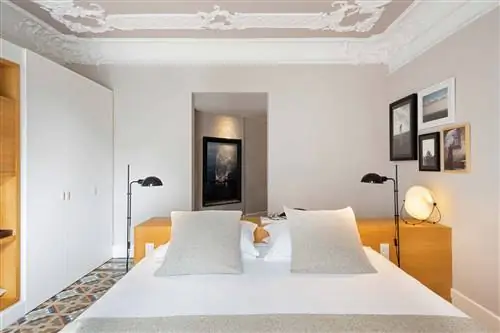 Alexandra Barcelona Hotel: Потолки с лепниной