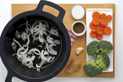 карри со снежным горошком и брокколи