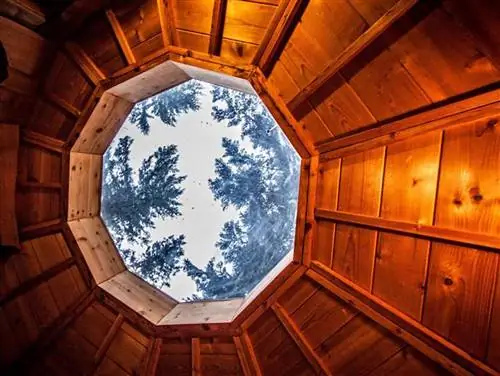 Потолок, небо, дневное освещение, комната, фотография, архитектура, дерево, здание, дом, дом,