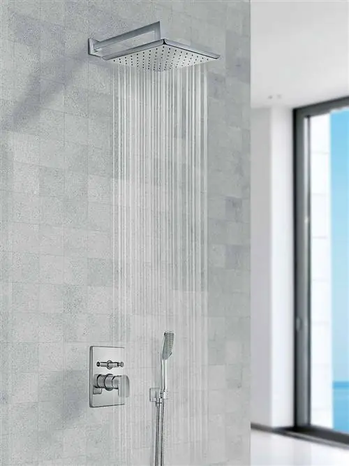 Стена, Светильник, Композит, Дневной свет, Прямоугольник, Прозрачный материал, Плитка, Насадка для душа, Сантехника, Серебро,