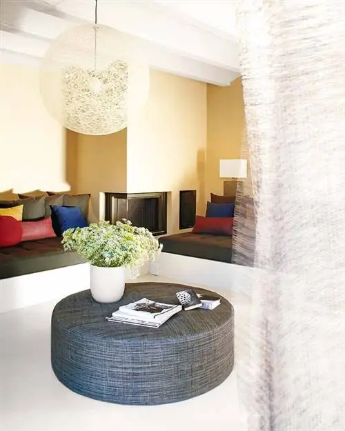 Комната, Дизайн интерьера, Стена, Пол, Дизайн интерьера, Светильник, Потолок, Цветочный горшок, Абажур, Серый,