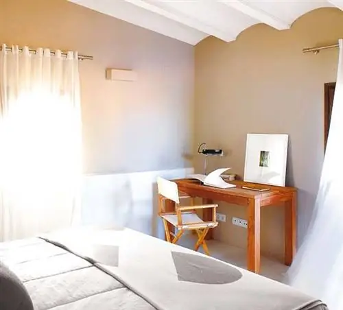 Дизайн интерьера, Комната, Недвижимость, Пол, Стена, Стол, Дизайн интерьера, Потолок, Светильник, Обработка окон,