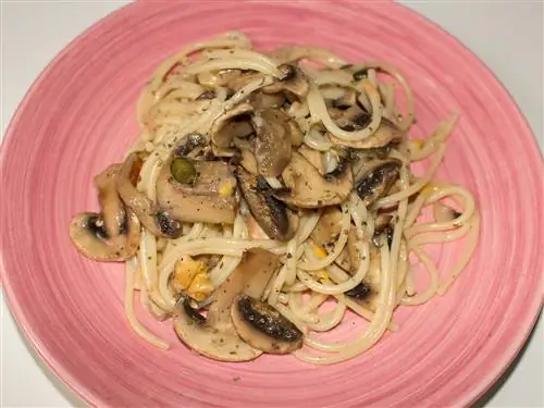 спагетти с сыром и грибами