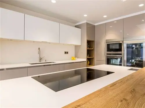 Этаж, Комната, Дизайн интерьера, Недвижимость, Настил, Потолок, Кухонная раковина, Светильник, Деревянный настил, Столешница,