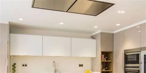 Кухня с баром и столовой