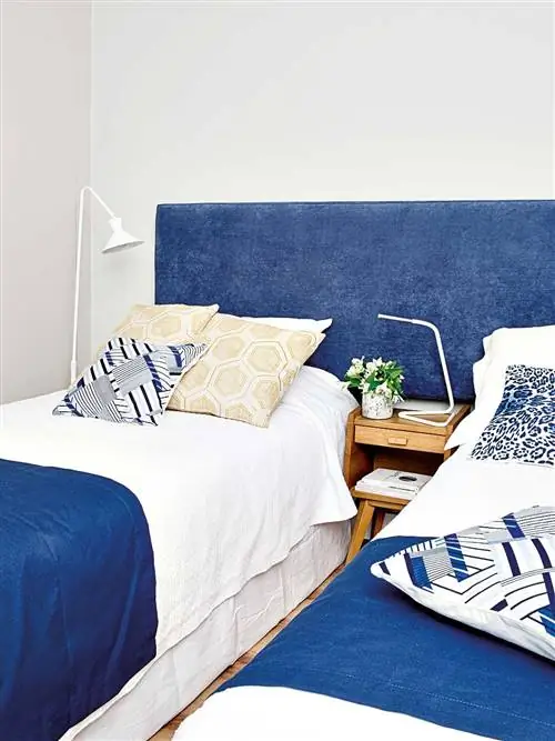 Синий, Комната, Кровать, Дизайн интерьера, Текстиль, Постельные принадлежности, Стена, Спальня, Постельное белье, Простыня,