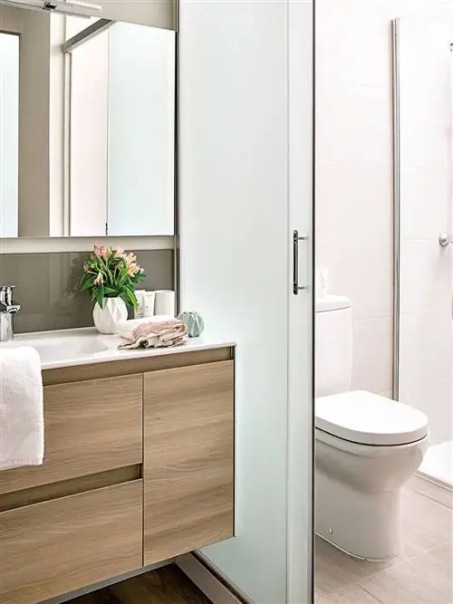 Комната, Архитектура, Этаж, Дизайн интерьера, Недвижимость, Стена, Пол, Плитка, Туалет, Стекло,