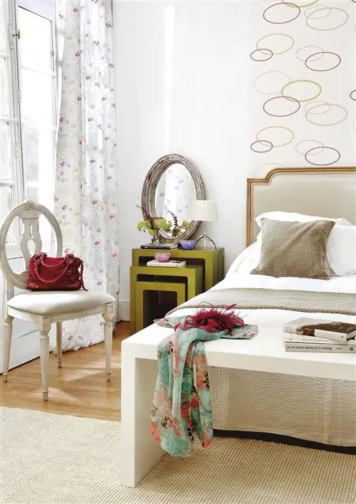 Спальня в смешанном стиле