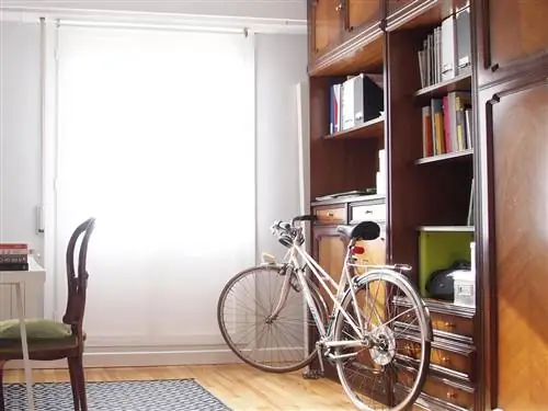 Велосипедная шина, Шина, Велосипедная рама, Колесо, Велосипедное колесо, Велосипедный обод, Велосипедная деталь, Велосипедная вилка, Дерево, Велосипедный руль,