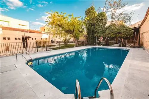 Бассейн La Bodega de Quintín