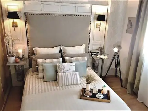 Комната, Мебель, Дизайн интерьера, Недвижимость, Стол, Спальня, Гостиная, Кровать с балдахином, Этаж, Дом,