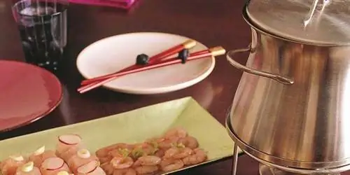 Фондю, кипящее веселье