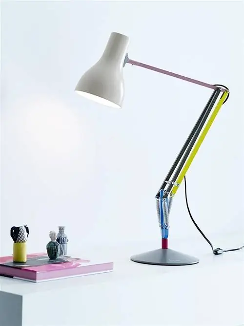 Хозяйственные принадлежности, Натюрморт, Лампа, Щетка, Хозяйственные принадлежности, Ваза, Чистота,